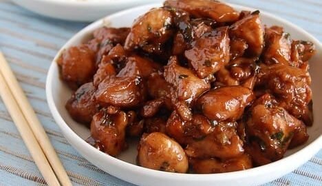 Deliciosa receita de Frango Teriyaki, um prato irresistivelmente suculento que vai deixar você com água na boca! Receita Feita com pedaços macios de frango