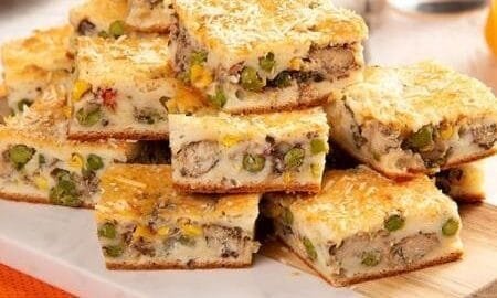 Torta de sardinha, receita simples, sardinhas, massa fofa, recheio cremoso, lanche fácil, prato rápido, torta salgada.