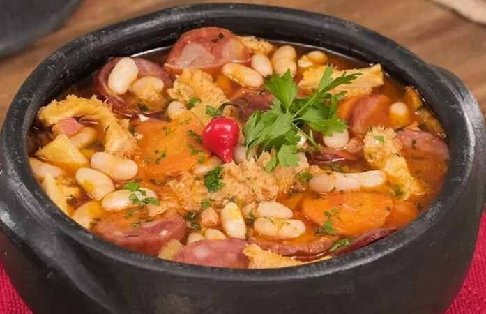 Receita de Dobradinha Completa com Feijão Branco: O Sabor da Tradição em Cada Garfada! 4.9 (350)