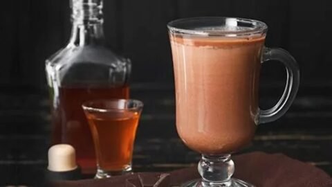Receita Chocolate Quente com Conhaque Simples