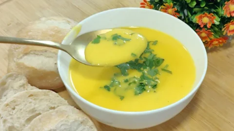 Receita de Caldos Cremosos Batata e Cenoura