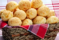 Pão de Queijo de Liquidificador com Polvilho Azedo