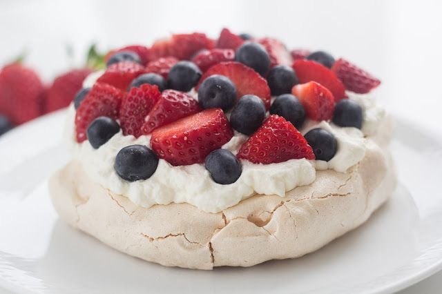 Pavlova de Frutos Vermelhos