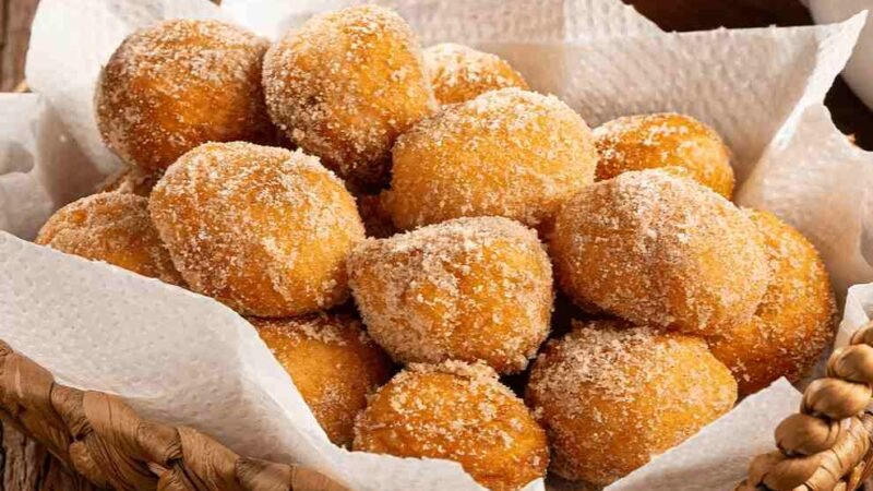 Bolinho de Chuva Simples com Água – Fofinho, Rápido 4.8 (352)