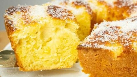 Como fazer bolo de iogurte fofo e húmido