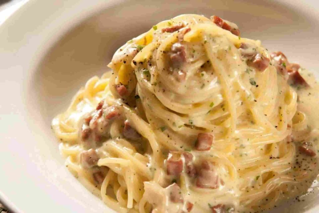 Receita de Carbonara Tradicional: Fácil, Rápida