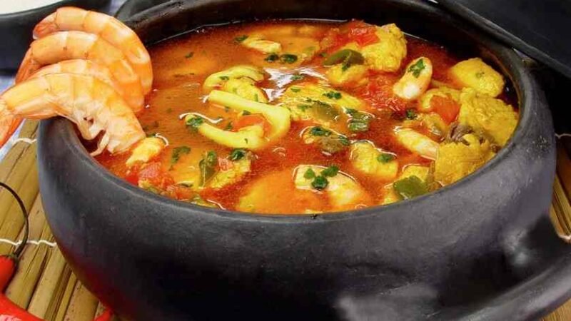 Caldeirada de Peixe – Receita Tradicional Portuguesa 4.8 (82)