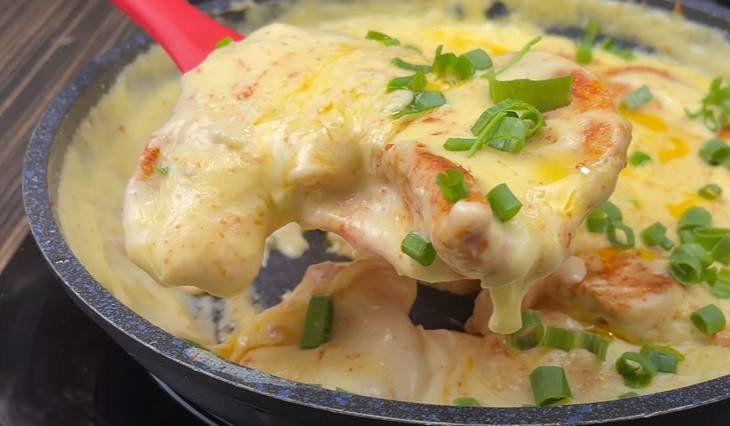 Frango ao Molho Branco Simples com Creme de Leite