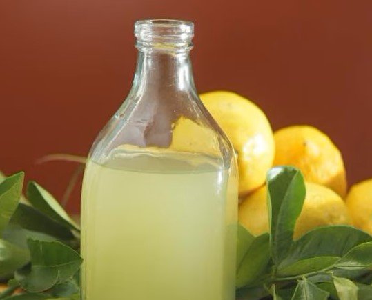 Licor de Limão com Aguardente