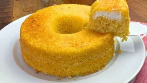 receita de bolo de milho com flocão com requeijão