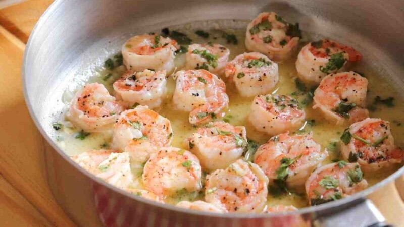 Camarão Salteado na Frigideira: Receita Fácil e Deliciosa 4.8 (43)