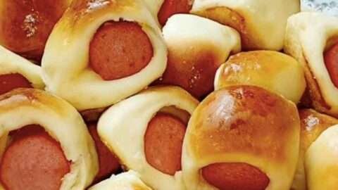 receita enroladinho de salsicha assado facil