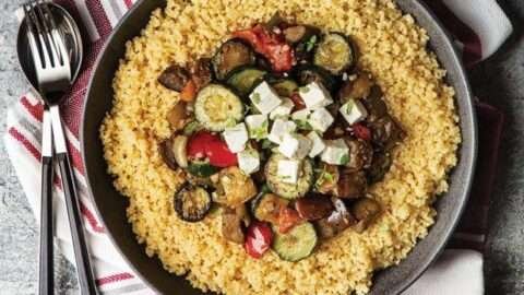 agroa vou querer uma receitas vegetarianas faceis na verdade sera apenas uma receita quero que use no titulo " receitas vegetarianas faceis" e mais uma coisa para o titulo ficar chamatico e com bom SEO o canonical esta em https://receitasdoclau.com.br/receitas-vegetarianas-faceis.html e aimagem farei depois