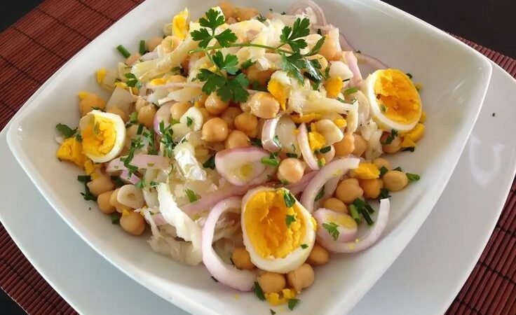 Receita Tradicional Portuguesa de Salada de Bacalhau com Grão-de-Bico 5 (23)