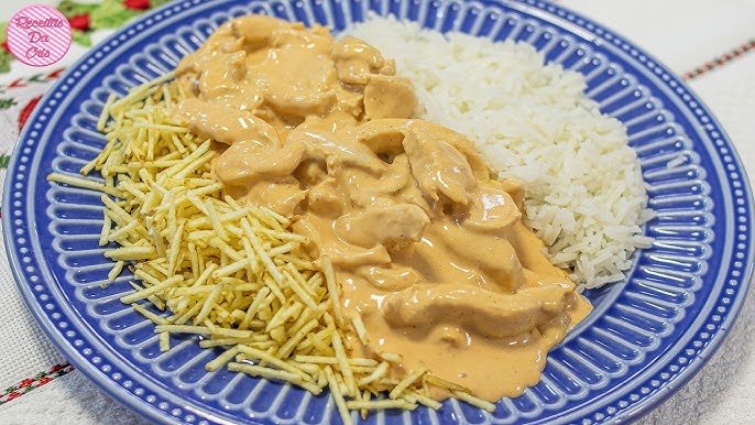 Strogonoff de Frango Simples e Saboroso