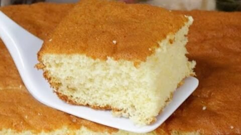 Bolo de Leite Quente Fofinho O Segredo para um Bolo Que Derrete na Boca!
