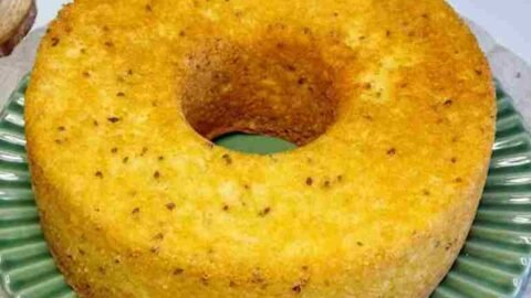 Broa de Fubá com Erva-Doce de Liquidificador