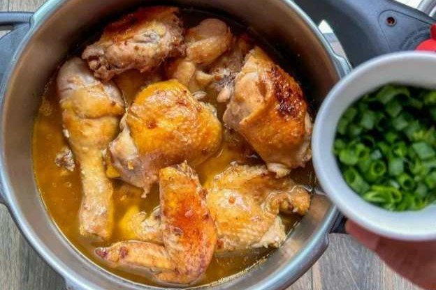 Coxas e Sobrecoxas na Panela de Pressão