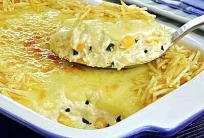 Fricasse de Frango Tradicional Brasileira com Batata Palha