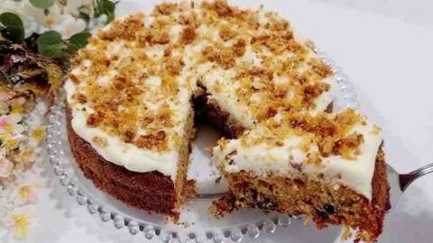 bolo de cenoura americano com nozes