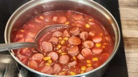 molho de cachorro quente salsicha picada