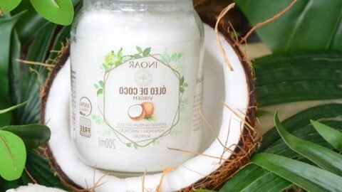 oleo de coco no cabelo