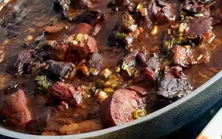 Receita de Feijoada para 10 Pessoas 4.9 (85)