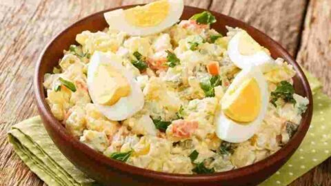 salada de maionese simples com batata e cenoura