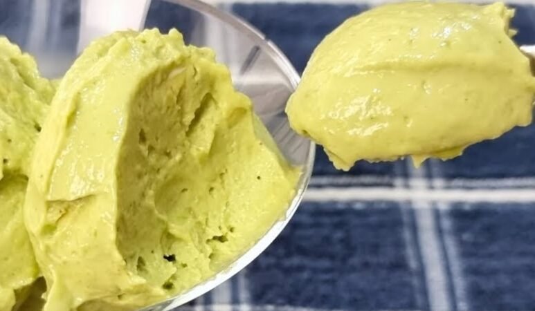 Sorvete de Abacate Caseiro Fit: Receita Saudável, Sem Açúcar 4.9 (15)