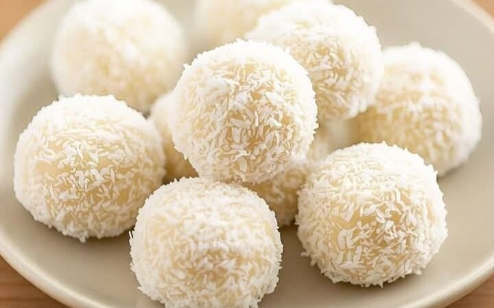 Se Você Adora Brigadeiro, Precisa Conhecer Essa Versão Branca com Coco! 4.9 (200)