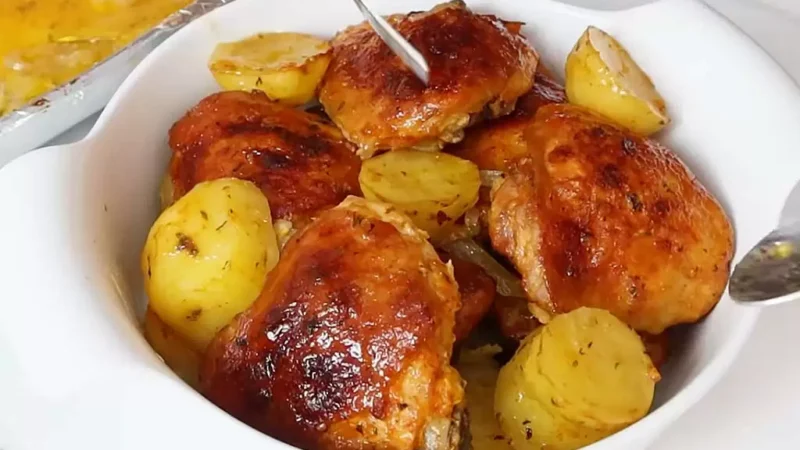 Frango Assado com Batatas: Uma Receita Tradicional que Todos Vão Amar! 5 (23)