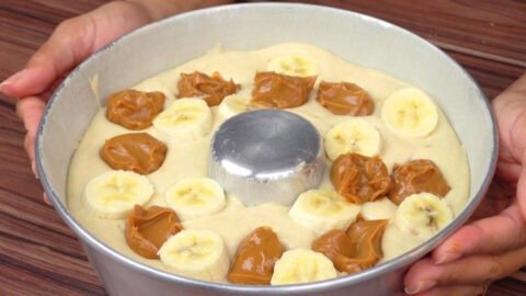 bolo de banana com doce de leite