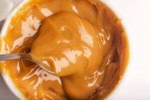 Como fazer Doce de Leite Caseiro com Leite Condensado: Doce que Não Pode Faltar!