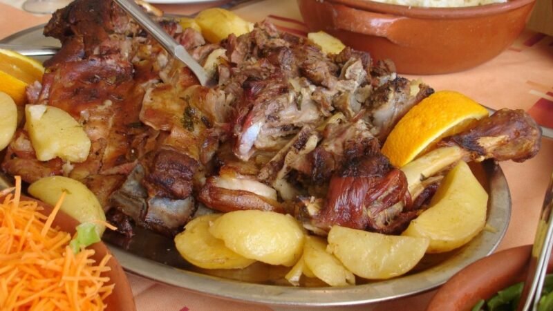 Receita de Borrego Assado no Forno à Alentejana com Batatas 4.8 (17)