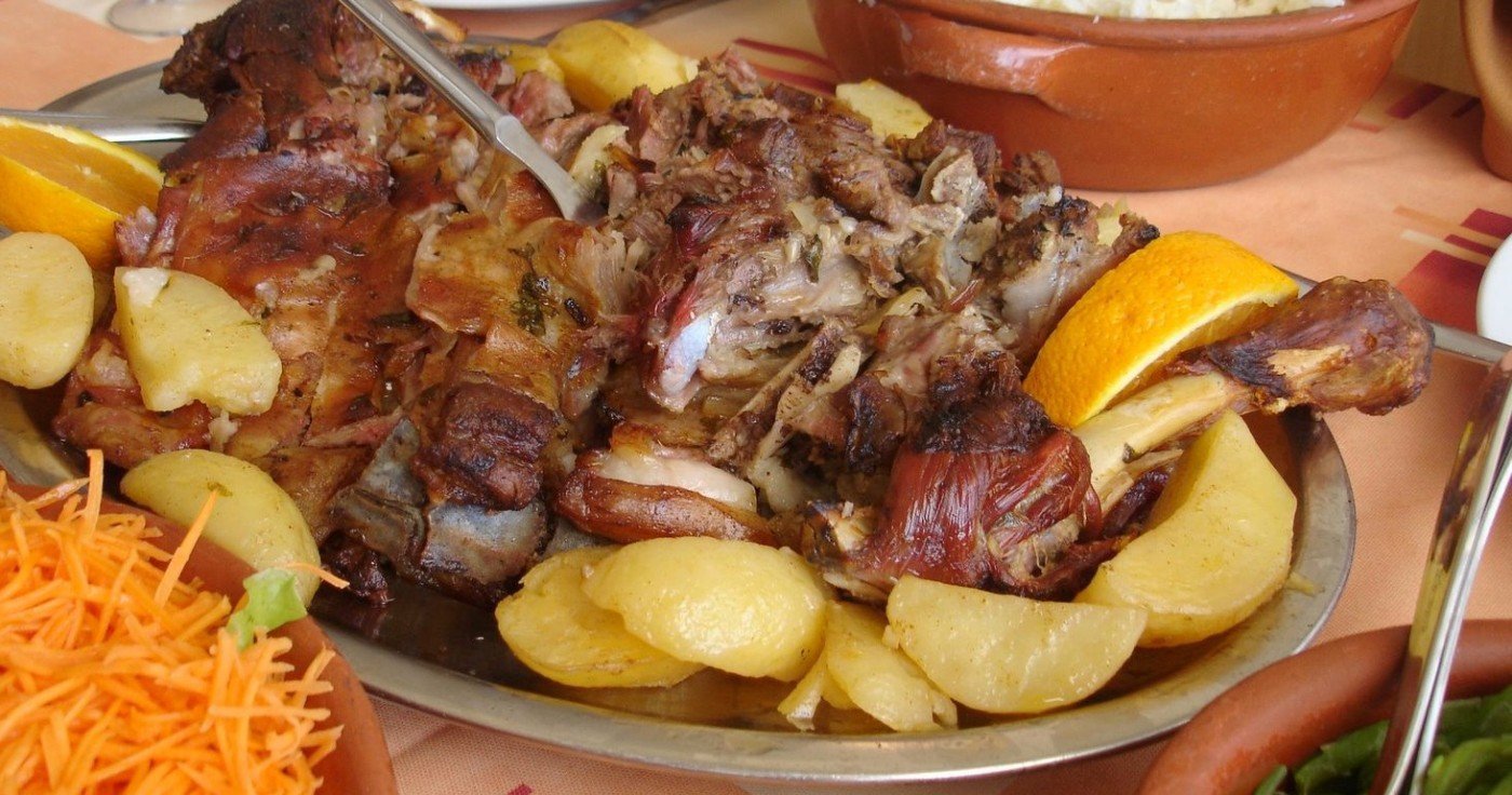 Borrego assado no forno à alentejana