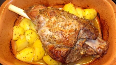 Perna de borrego assada