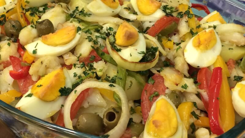 Bacalhoada Portuguesa à Moda Brasileira: Receita Completa 4.8 (48)