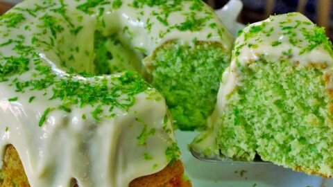 bolo verde de limão com gelatina e iogurte