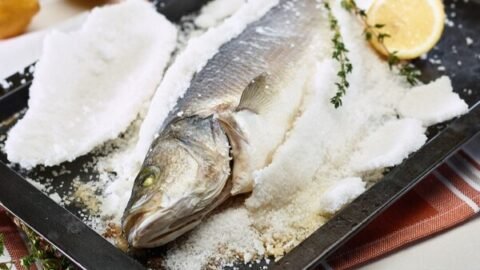 peixe ao sal grosso no forno