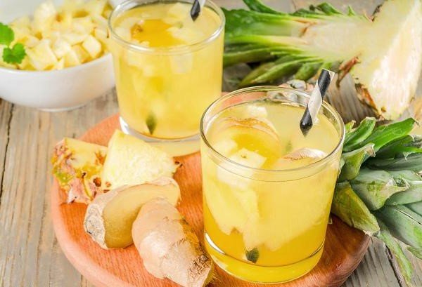Suco de Abacaxi com Gengibre