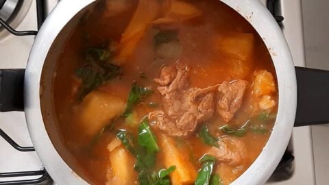 receita de vaca atolada com mandioca na panela de pressão
