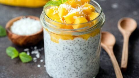 Aprenda a fazer um delicioso e nutritivo iogurte de chia e linhaça