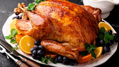 Peru de Natal Assado Tradicional Receita com Molho Especial