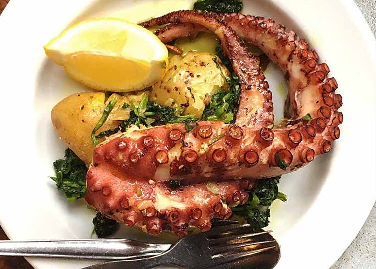 Polvo à Lagareiro Assado à moda portuguesa