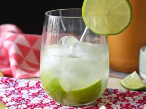 Caipirinha Perfeita: O Segredo da Bebida Brasileira que Todos Amam