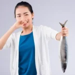 Como tirar cheiro ou gosto forte de peixe antes de cozinhar.