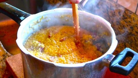 Como cozinhar canjiquinha na panela de pressão