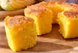 bolo-de-flocao-de-milho-com-parmesao