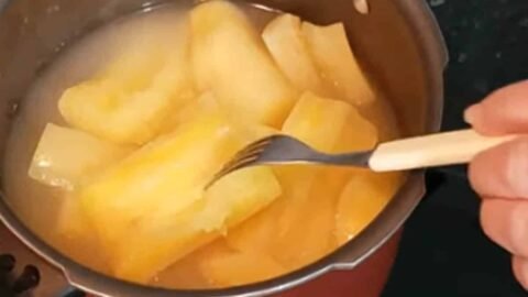 como cozinhar macaxeira na panela de pressão