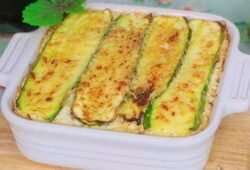 lasanha-de-abobrinha-com-molho-de-tomate-caseiro